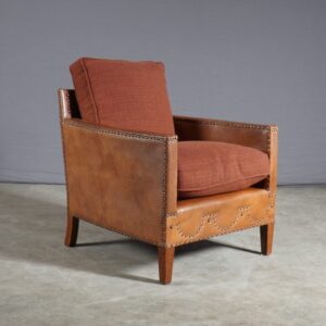 Vintage lederen fauteuil - metalen nagels - stoffen kussens