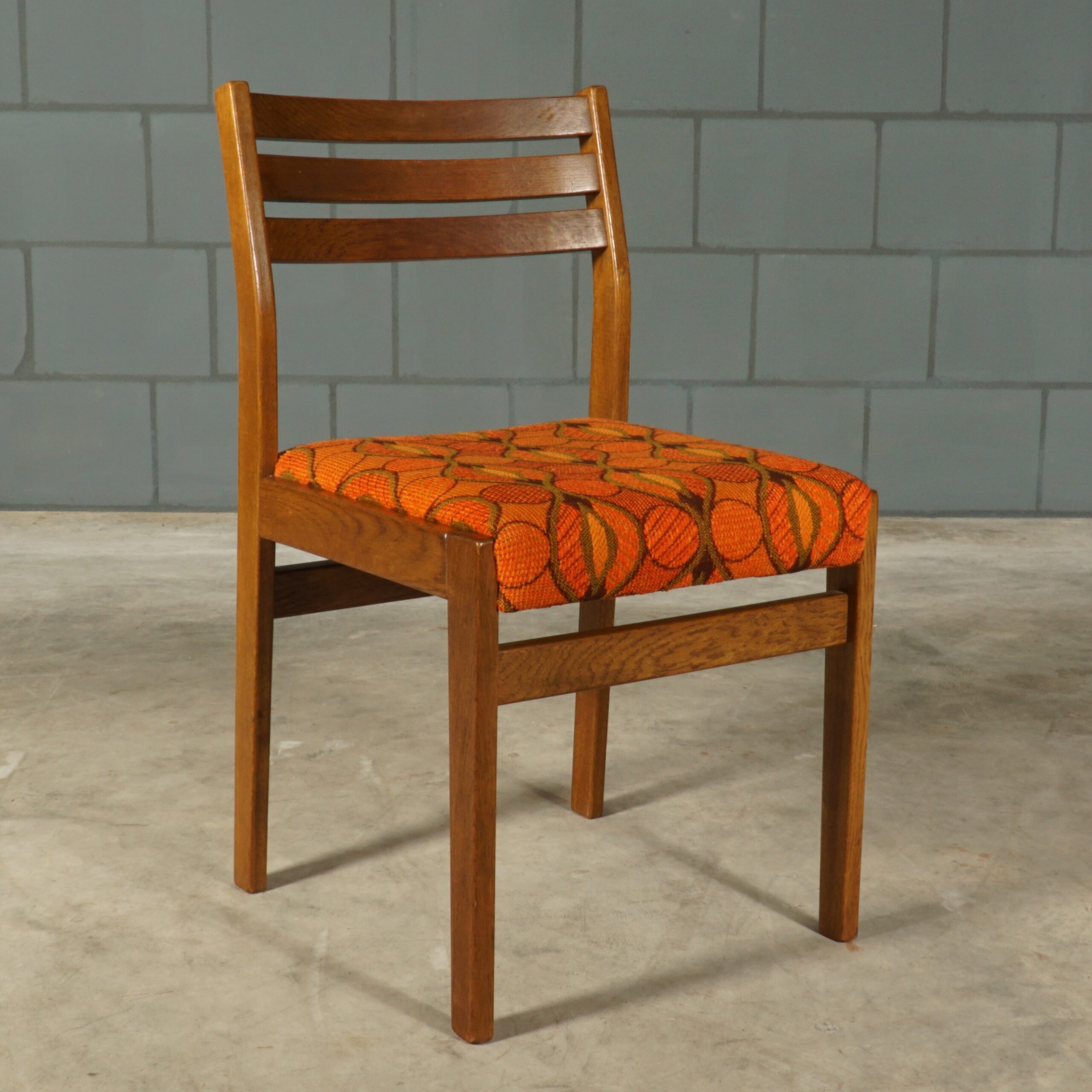 Set van 4 vintage eetkamerstoelen - jaren 70