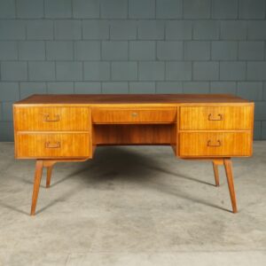 Vintage notenhouten bureau - jaren 60